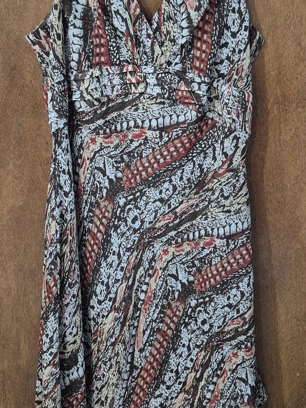 Sleeveless Patterned V-Neck Dress in Black, Blue & Red